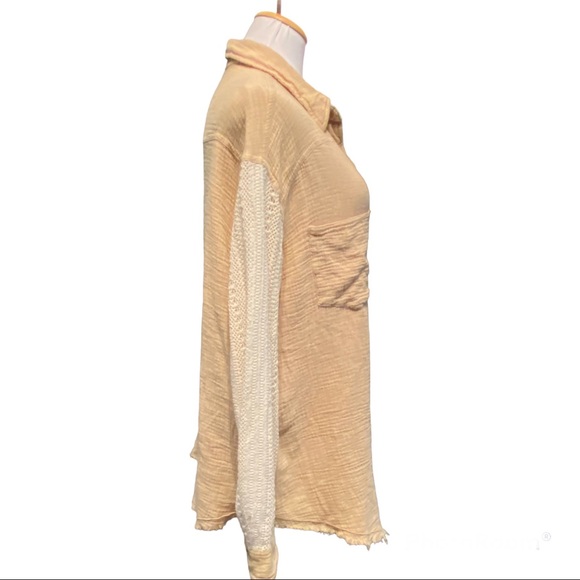 Oli + Hali Oversized Button Down with Crochet Sleeves - Picture 4 of 7